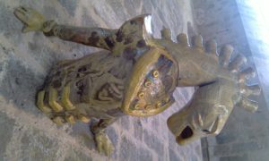 gare aux gargouilles